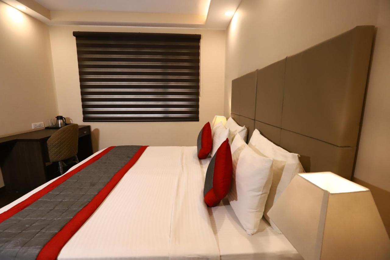 Hotel Azulo Inn Bhikaji Cama Place Delhi - Couple Friendly Local Ids Accepted New Delhi Exteriör bild