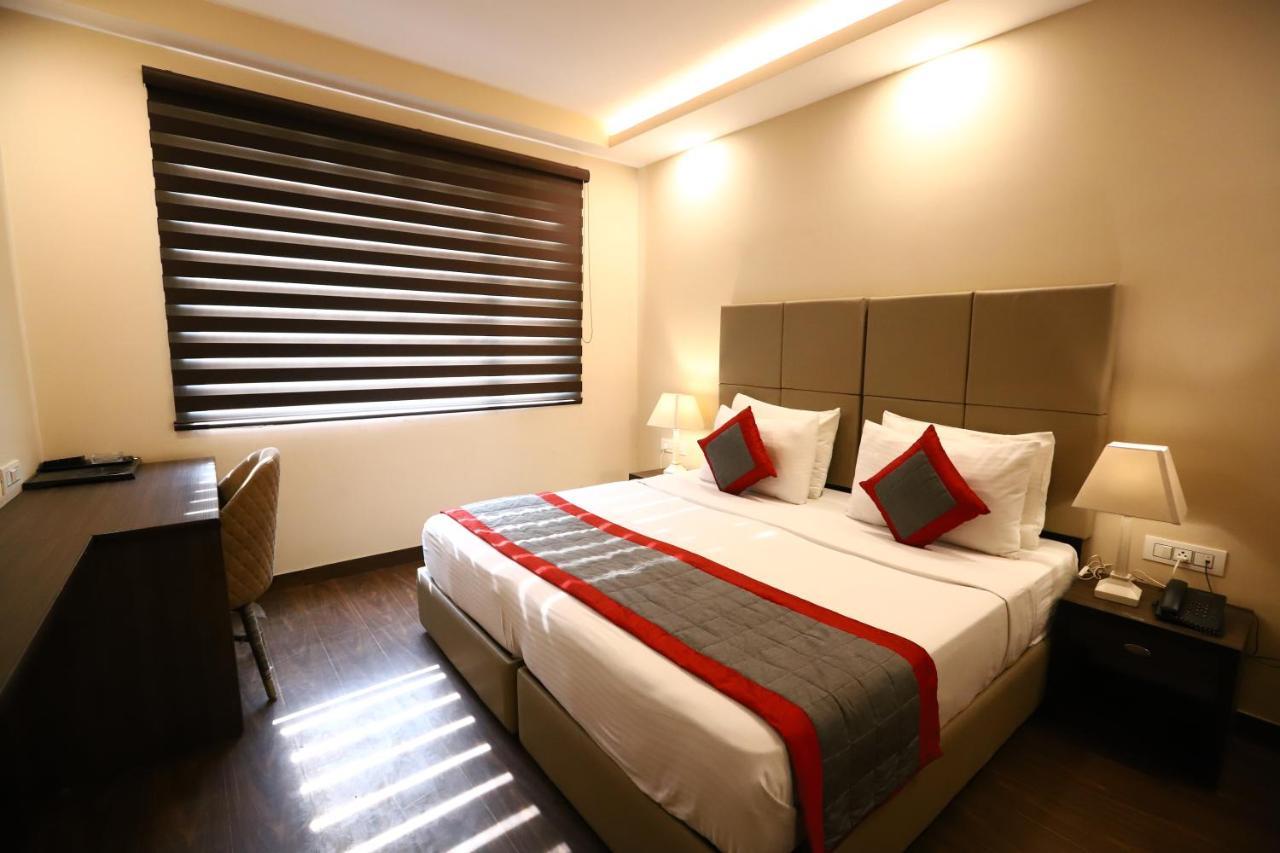 Hotel Azulo Inn Bhikaji Cama Place Delhi - Couple Friendly Local Ids Accepted New Delhi Exteriör bild