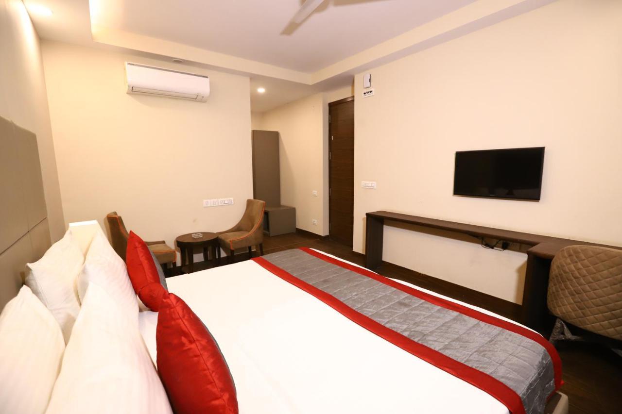 Hotel Azulo Inn Bhikaji Cama Place Delhi - Couple Friendly Local Ids Accepted New Delhi Exteriör bild