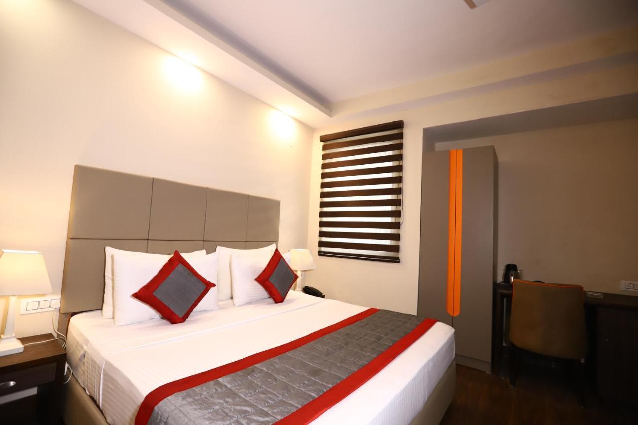 Hotel Azulo Inn Bhikaji Cama Place Delhi - Couple Friendly Local Ids Accepted New Delhi Exteriör bild