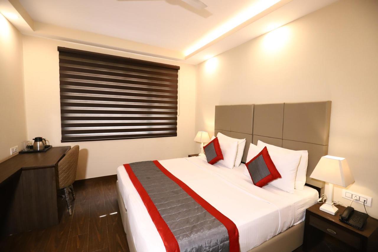 Hotel Azulo Inn Bhikaji Cama Place Delhi - Couple Friendly Local Ids Accepted New Delhi Exteriör bild